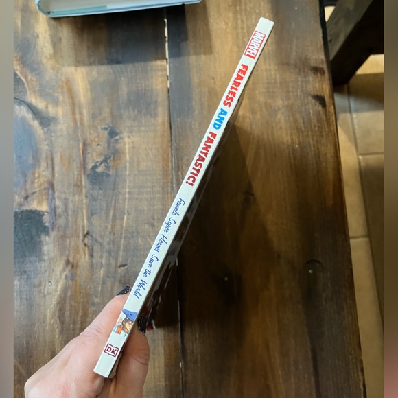 Marvel Fearless and Fantastic! Female Super Heroes Save the World Softcover 2020 - Picture 3 of 12